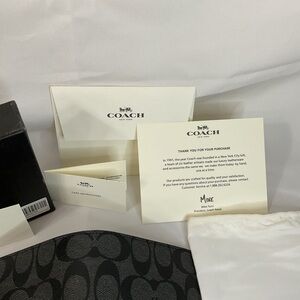 Coach Black and White Signature Set